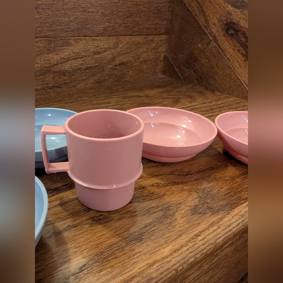 Tupperware Kids Mini Party Set Pink & Blue Vintage 4 Bowls 2 mugs - Picture 4 of 6